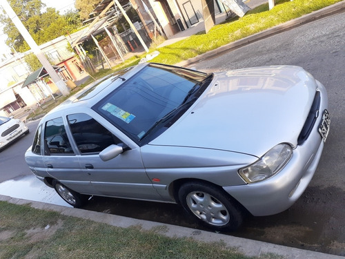 Ford Escort 1999 1.8 Ghia