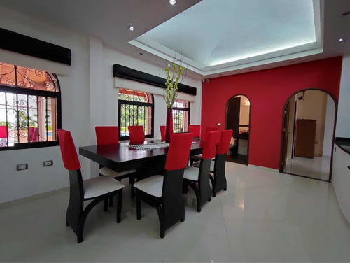 Imagen 24 de 30 de En Venta Exclusiva Propiedad En Urb Privado El Feudo