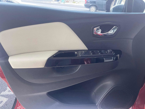 Imagem 13 de 15 de Renault Captur 2019 1.616v Intense Sce X-tronic 5p