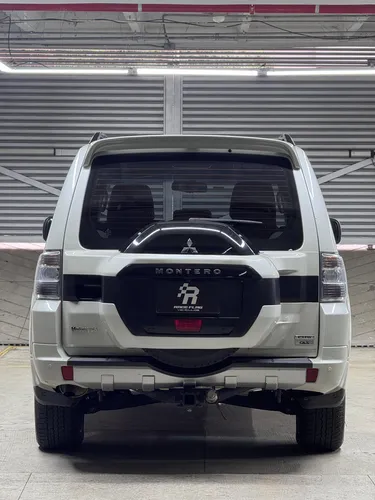 Mitsubishi Montero 3.8 V97 Wagon