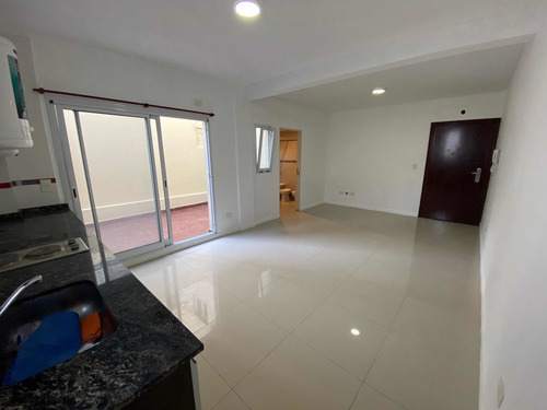 Imagen 5 de 9 de Departamento Mono Ambiente, Baño Completo. Impecable
