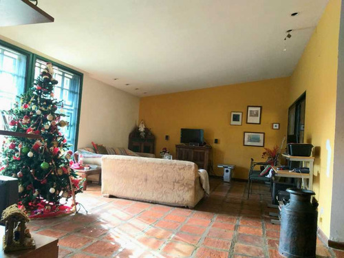 Imagen 5 de 20 de Se Vende Casa 400m2 4h+s/5b/2p Cumbres De Curumo 9718