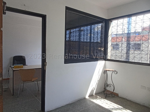 Edificio En Alquiler 24-6186 En San Martin
