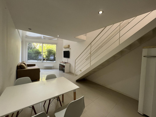 Loft De Dos Ambientes A Metros De Belgrano R Con Cochera.