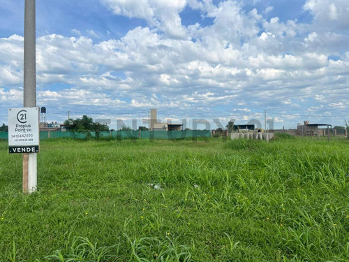 Venta Lote En Barrio Abieto Jardines De Esther
