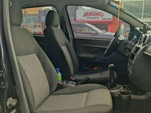 Imagem 7 de 8 de Ford Fiesta Sedan Class 2012/2013