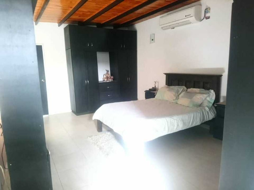 Imagen 12 de 13 de Casa Amplia Urb. Base Sucre Maracay Edo Aragua