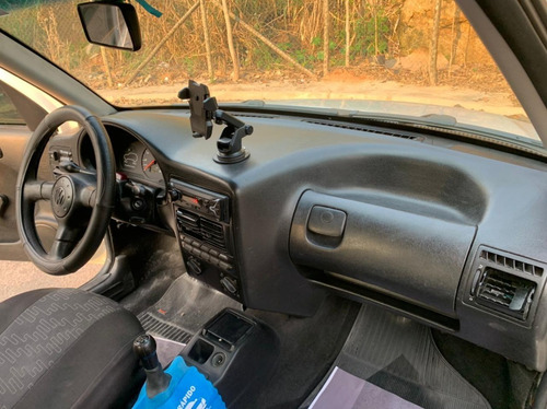Imagem 7 de 9 de Volkswagen Gol Ano 2005