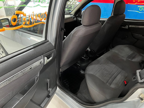 Imagem 8 de 14 de Chevrolet Prisma 1.4 Mpfi Maxx 8v Flex 4p Manual