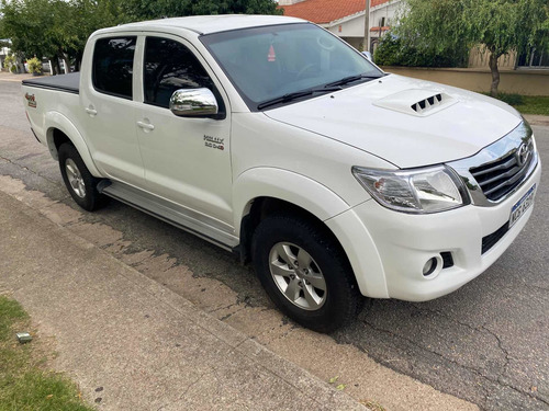 Toyota Hilux 3.0 Cd Srv Cuero Tdi 4x4 5at - A4 2015