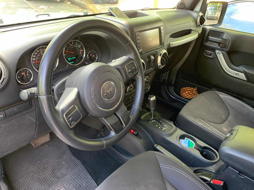 Imagen 8 de 16 de Jeep Wrangler 2015 3.6 Rubicon 284hp Atx