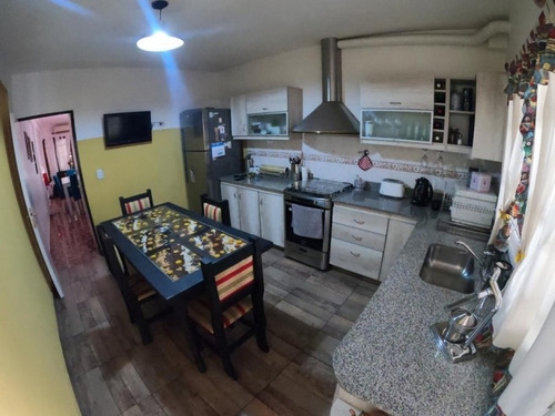 Imagen 5 de 11 de Triplex En Venta En Haedo