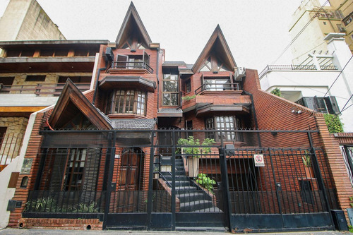 Exclusiva Casa 7 Amb. C/pileta Y Quincho V. Parque