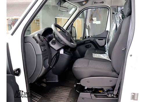 Renault Master chasis 2.3 L1H1 2P
