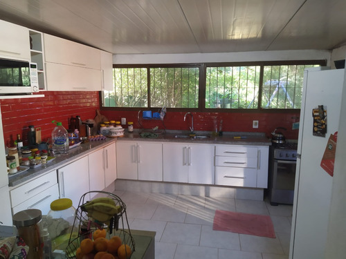 Inmobiliaria Castro Vende En Pinar Sur, Casa De 4 Dormitorios + Apartamento, Excelente Ubicación