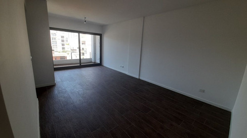 Venta Depart. 3 Amb. Balcon 7 Piso Estrenar Flores