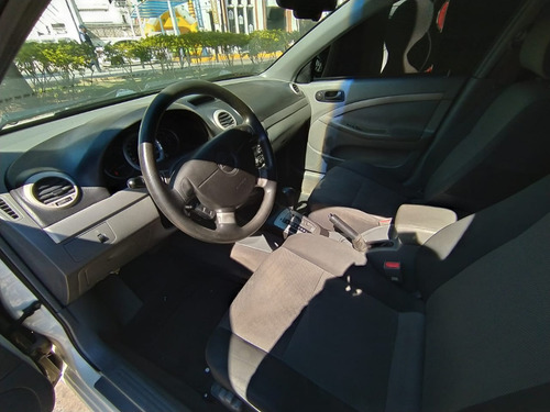 Imagen 6 de 13 de Chevrolet Optra Desing