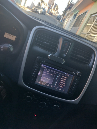 Imagem 8 de 10 de Renault Sandero 2018 1.0 12v Authentique Sce 5p