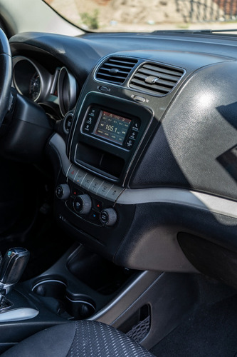 Imagen 12 de 15 de Dodge Journey