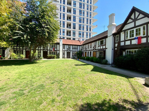 Imagen 1 de 12 de Condominio / Navidad / Vitacura