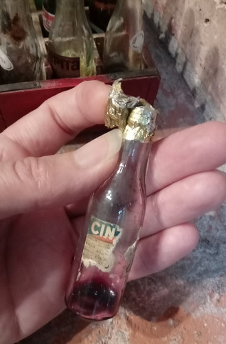 12 Botellitas Colección Con Mini Cajón Coca Cola Años 70 E (Usado)