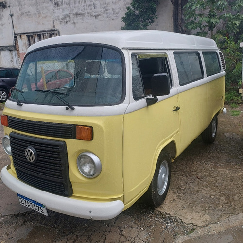 Volkswagen Kombi 1.4 Standard Total Flex 3p