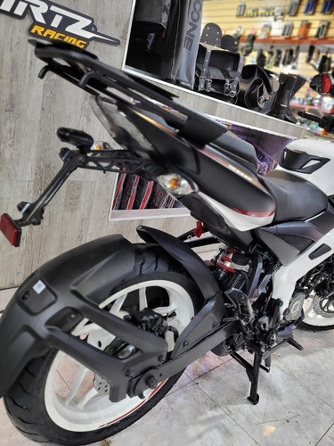 Imagen 19 de 20 de Bajaj Rouser 200 Ns Dunlop 0km