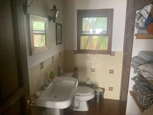 Casa Sola En Tlaltenango, Cuernavaca, Morelos.