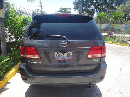 Imagen 5 de 12 de Toyota Fortuner Tailandesa Automtica 4x4