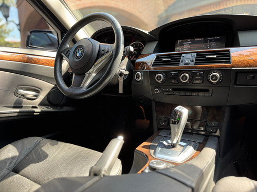 BMW Serie 5 4.8 550ia Premium Stept