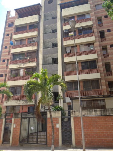 Jeanne Gonzalez  Alquila Apartamento Amoblado En Campo Alegre 2h 2b 1pe