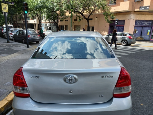 Toyota Etios 1.5 Sedan X 2018