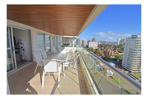 Imagen 1 de 23 de Icon Punta Del Este 2 + 1 Dormitorios