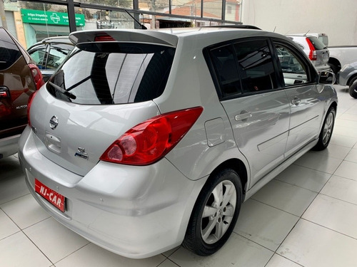 Imagem 6 de 11 de Nissan Tiida 2012 1.8 Sl Flex Aut. 5p