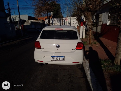 Imagen 11 de 12 de Volkswagen Gol Trend 2017 1.6 Trendline 101cv