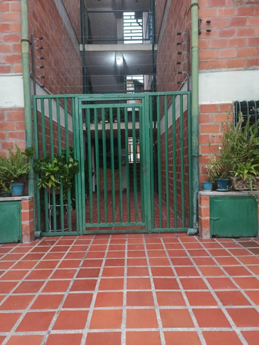 Imagen 13 de 14 de Apartamento En Venta En Laguna Ii (marco 04243431163)