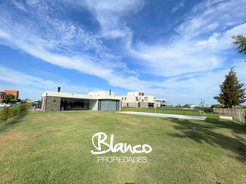 Casa En Venta En Haras Santa Maria, Escobar, G.b.a. Zona Norte