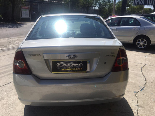 Imagem 9 de 14 de Ford Fiesta Sedan 1.6 (flex) Flex Manual
