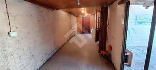 Casa En Venta De 3 Dorm. 2 Baños En Maipú