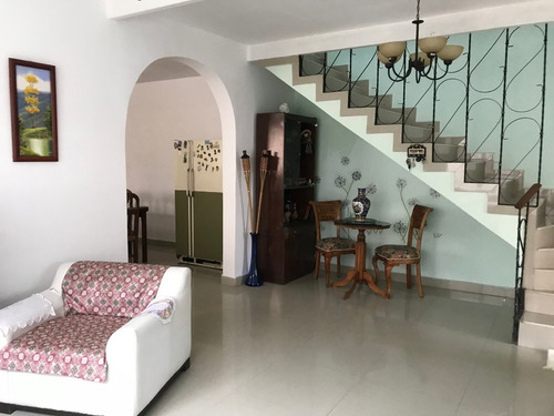 Imagen 5 de 19 de Venta De Casa En Urbanizacion Villa Fresca Carrizal Edo. Miranda