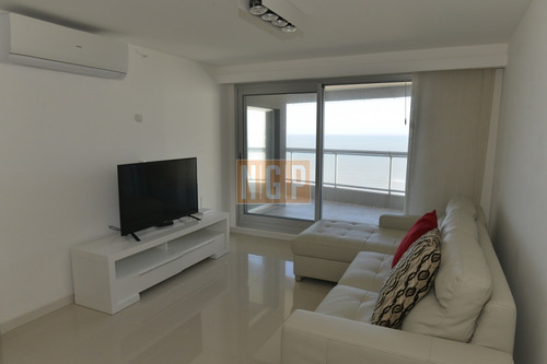 Imagen 12 de 30 de Apartamento De 3 Dormitorios Frente Al Mar Fotos Del Departamento