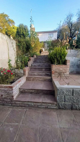 Casa En Venta - 2 Dormitorios 1 Baño - Cocheras - 300mts2 - Río Ceballos, Colón, Córdoba