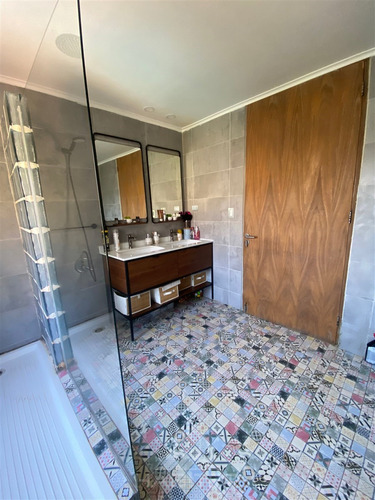 Moderna Casa Camino Farellones, 3d + 3b, Sitio Plano, Vi