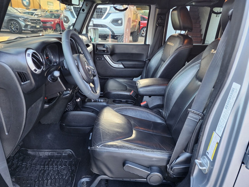 Jeep Wrangler 3.6 3p Sahara 4x4 At