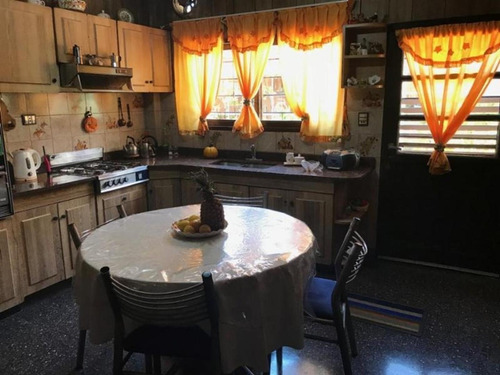 Imagen 11 de 25 de Excelente Chalet En Venta De 4 Ambientes Amplios, La Tablada