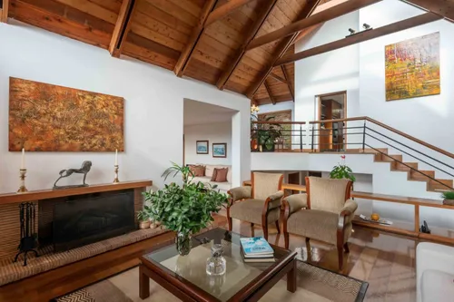 Casa En Arriendo/venta En Sierras Del Moral. Cod V7515