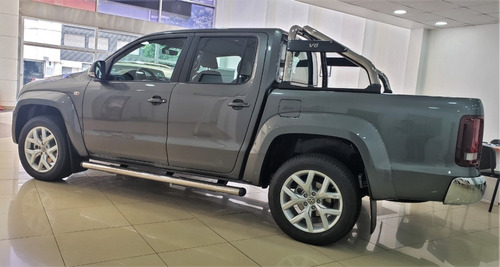 Imagen 9 de 21 de Volkswagen Amarok V6 Highline 0km 2022 Física.
