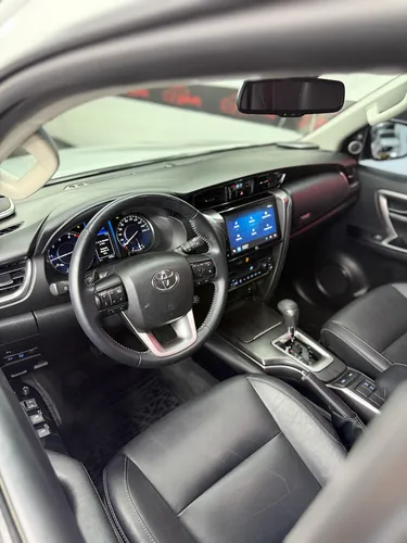 Toyota Fortuner Srv Diésel 2.4 4x2