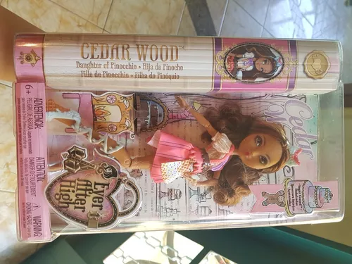 Ever After High Bonecas Cobertas De Doce - Holly Ohair em Promoção