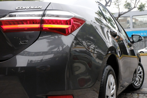 Toyota Corolla Xli 1.8 6mt